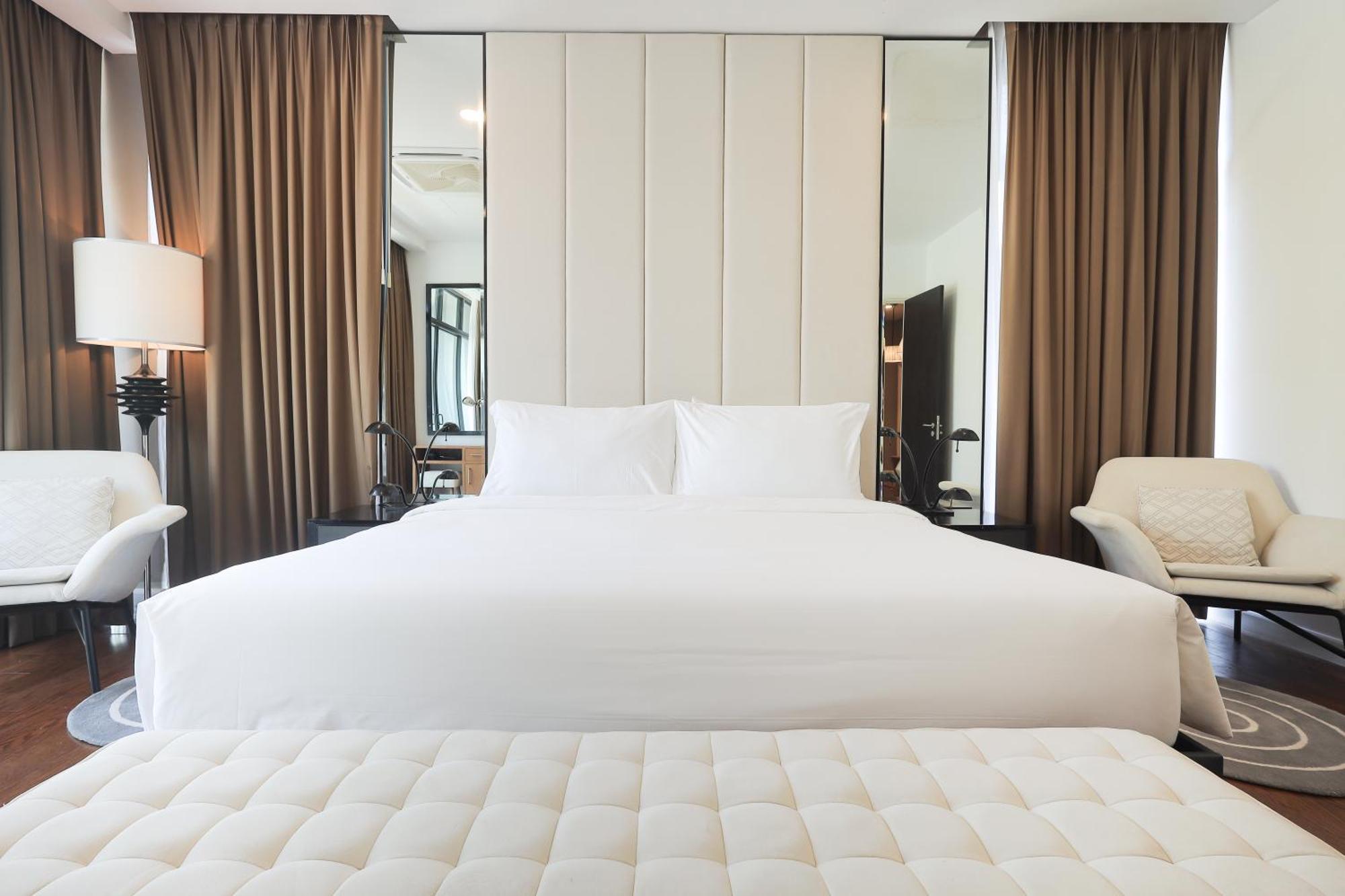 The Riyaz Lavanya Langkawi 珍南海滩 外观 照片 A bedroom at the hotel