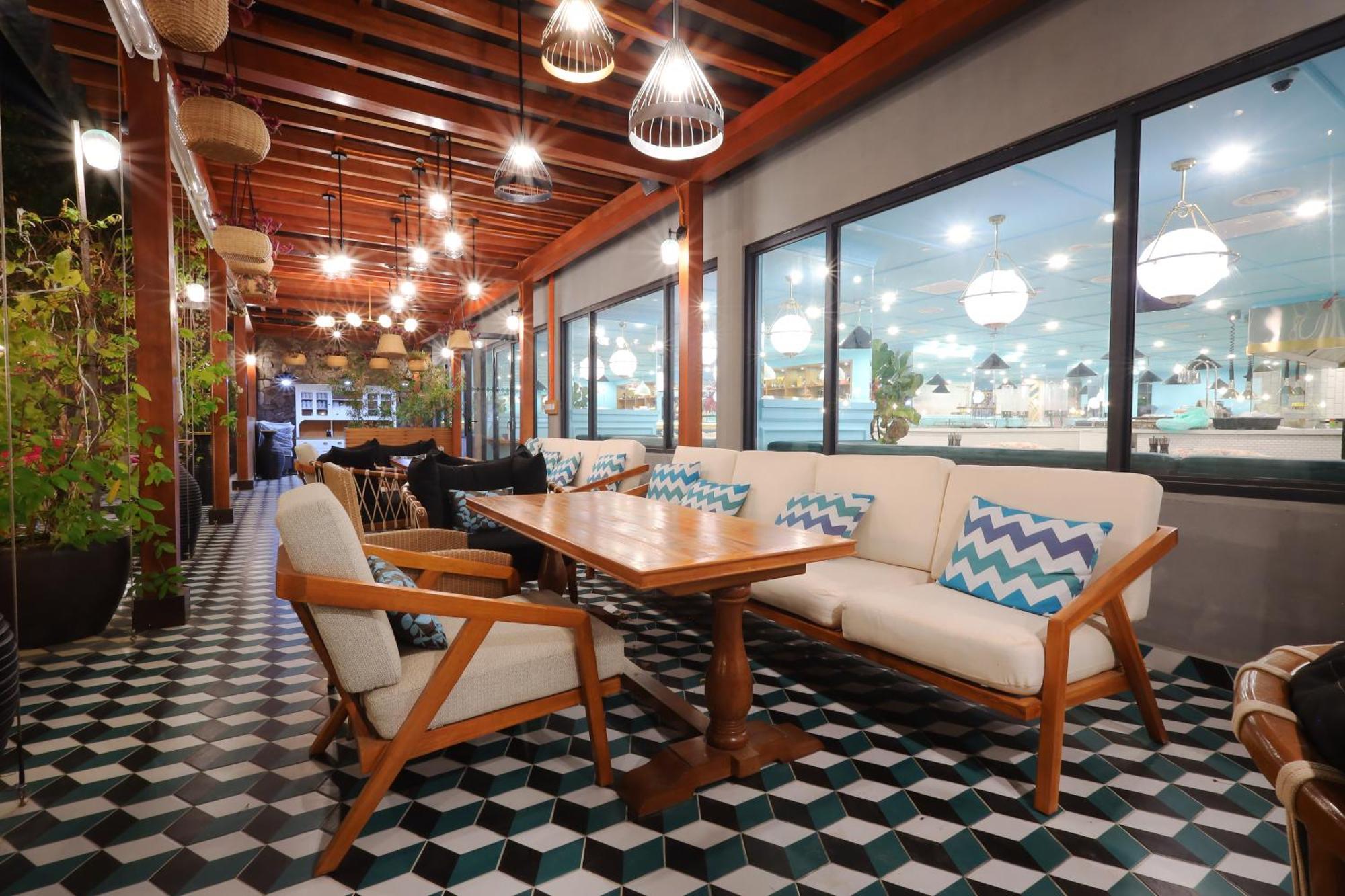 The Riyaz Lavanya Langkawi 珍南海滩 外观 照片 The interior of the restaurant