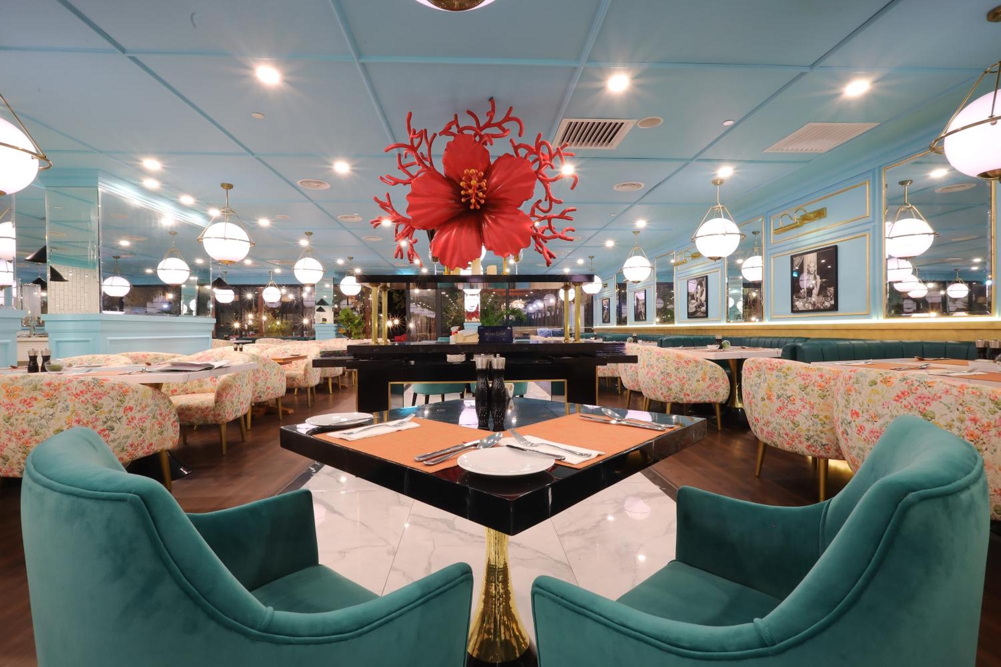 The Riyaz Lavanya Langkawi 珍南海滩 外观 照片 Interior of the restaurant