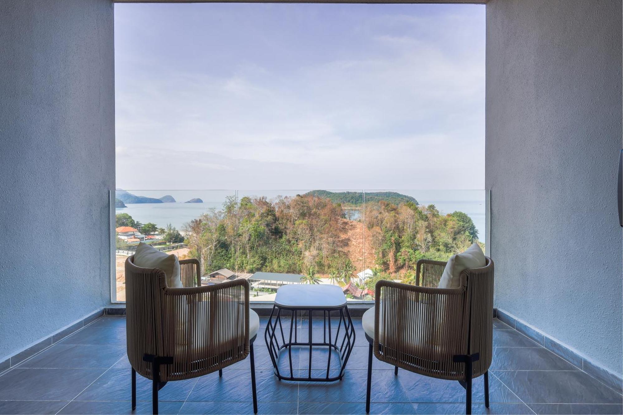 The Riyaz Lavanya Langkawi 珍南海滩 外观 照片 View from the hotel