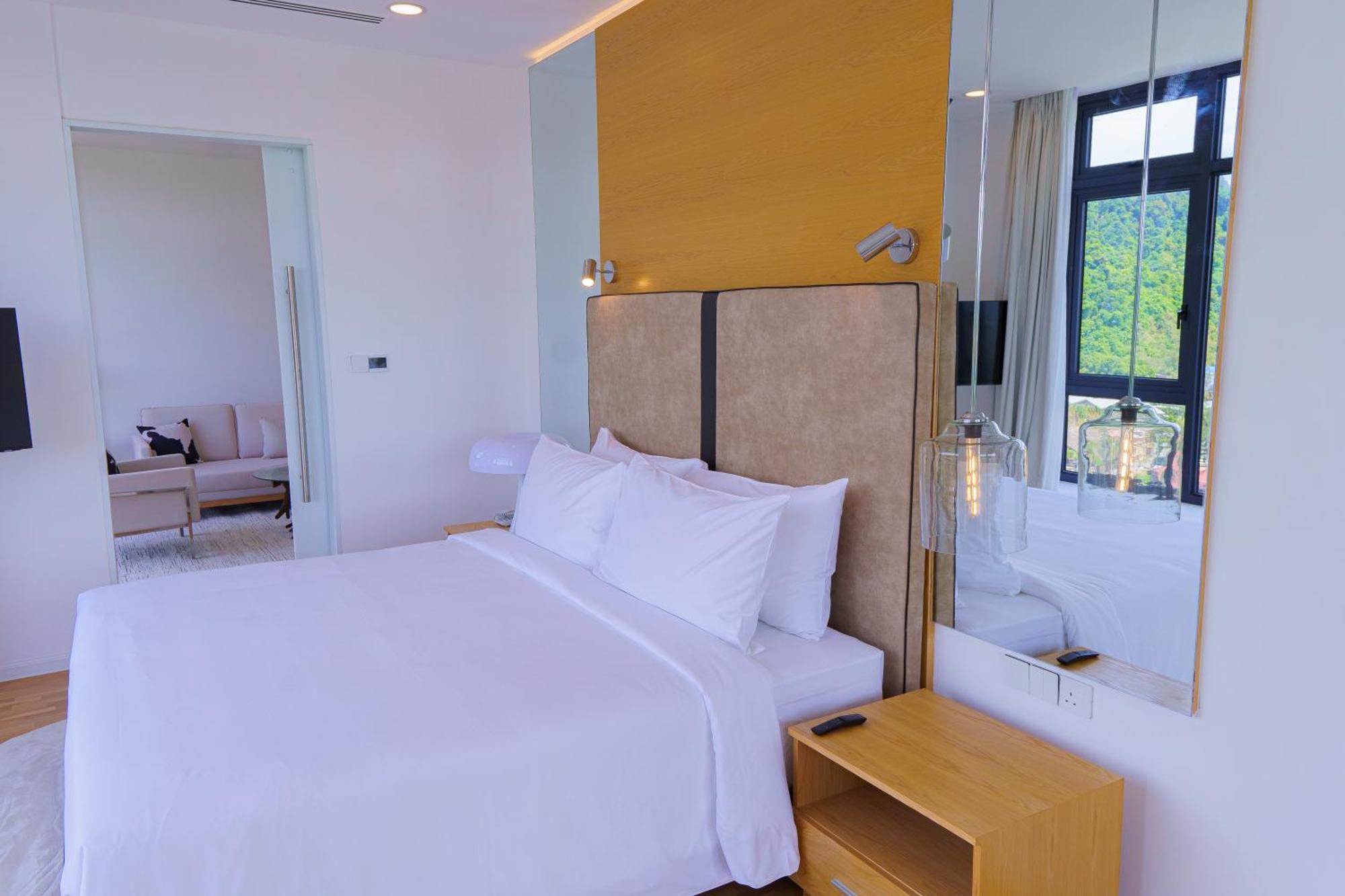 The Riyaz Lavanya Langkawi 珍南海滩 外观 照片 A bedroom at the hotel